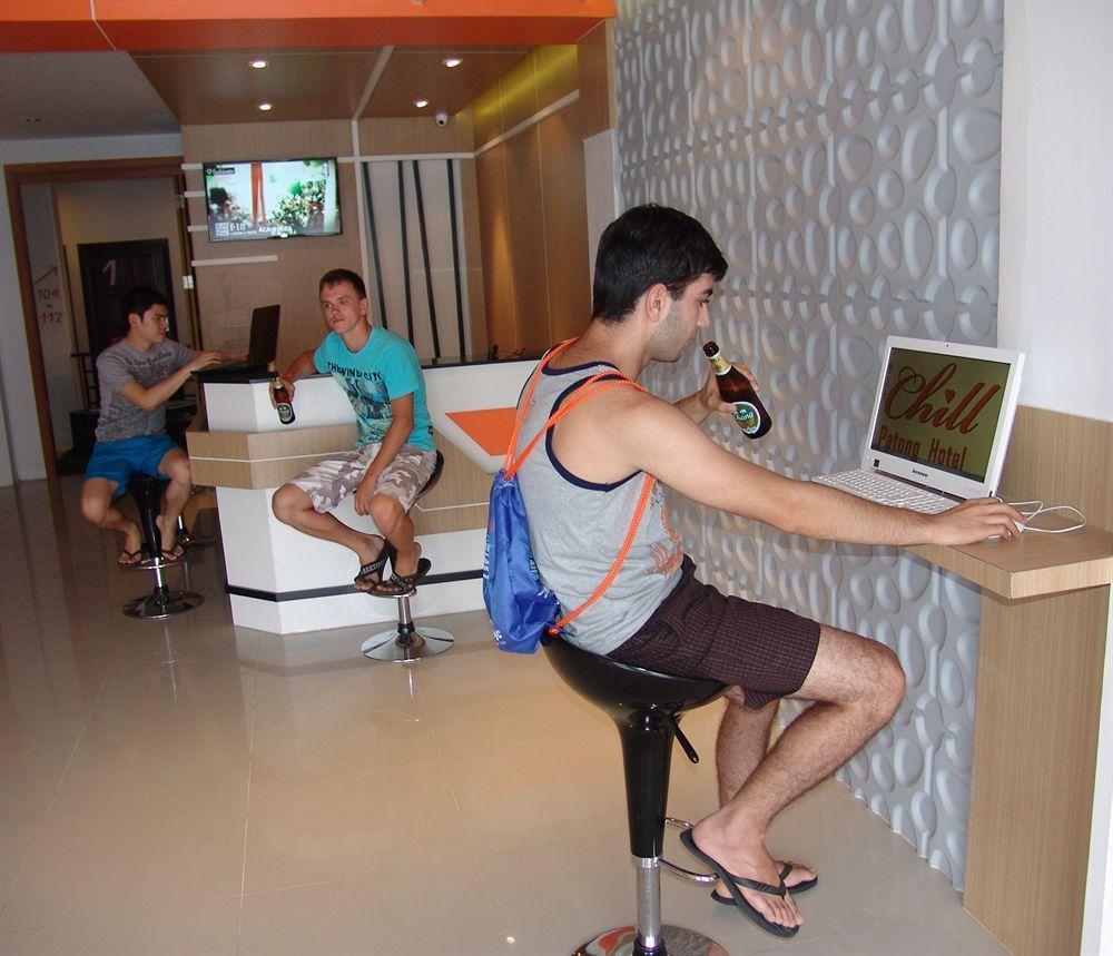Chill Patong Hotel Esterno foto