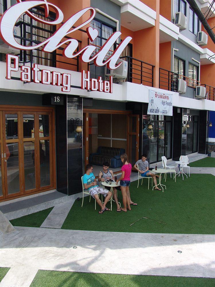 Chill Patong Hotel Esterno foto