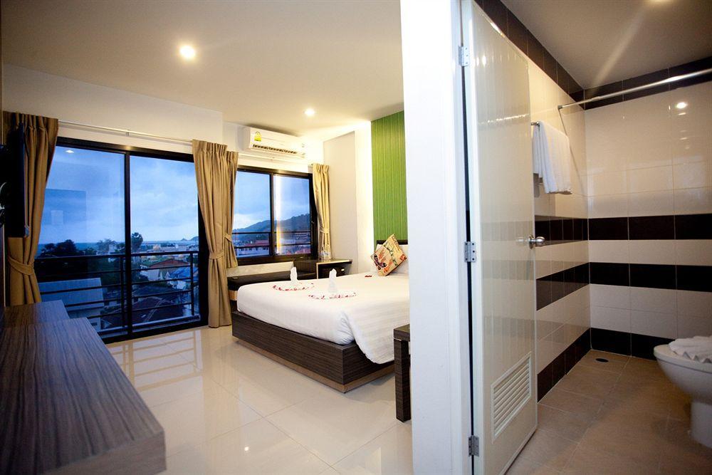 Chill Patong Hotel Esterno foto